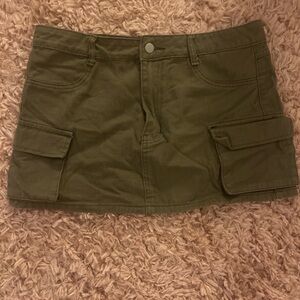 SHEIN Olive Green Skort with Pockets